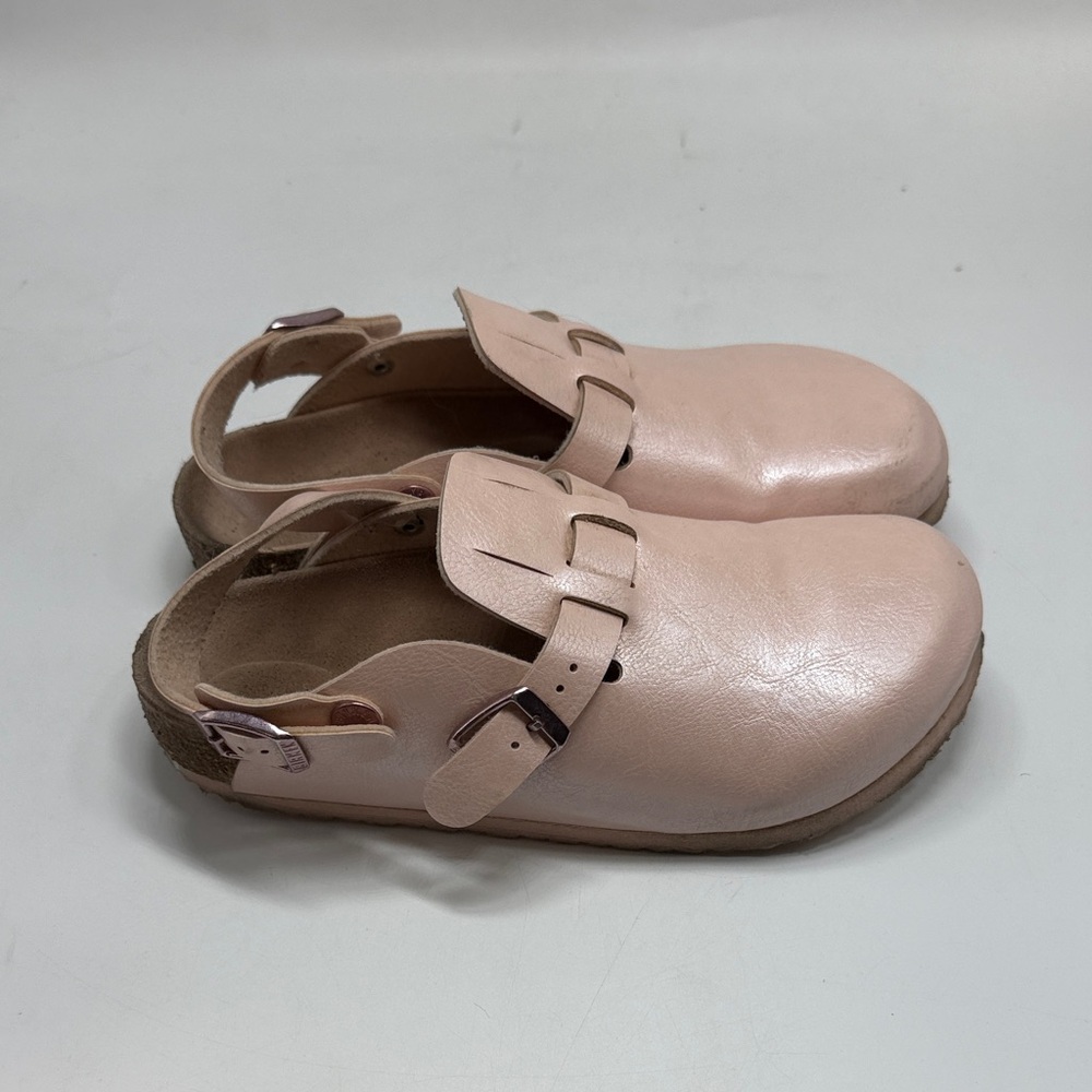 Birkenstock Light Pink Leather Clogs